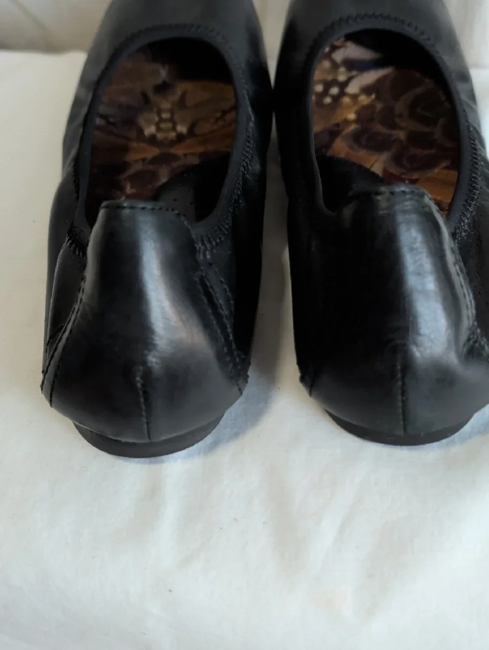 Born patterned topline cushioned